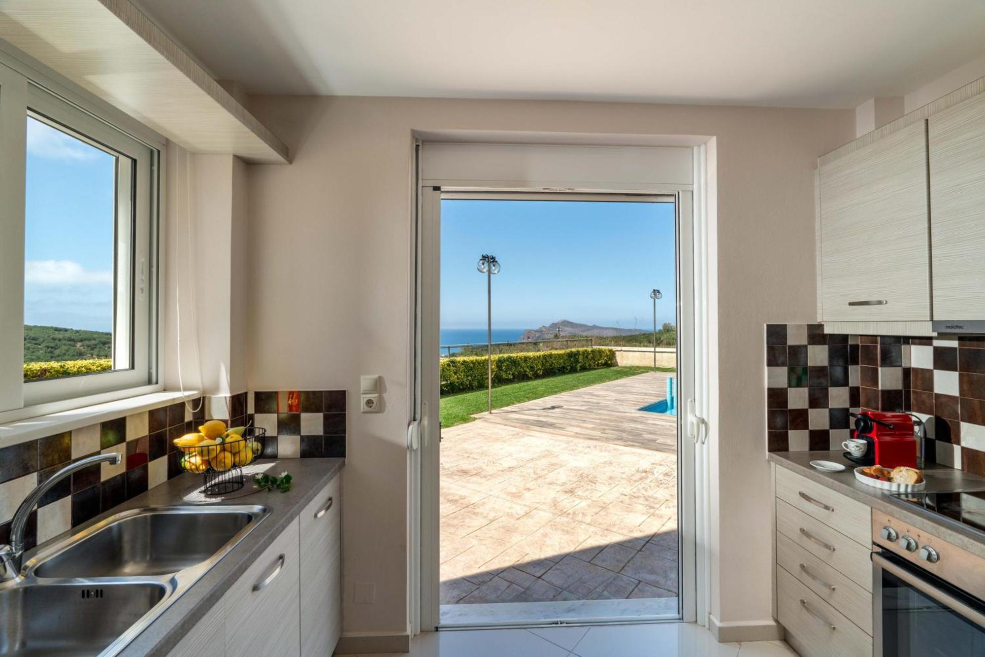 Villa Ariella With Sea View Agia Marina Exterior foto